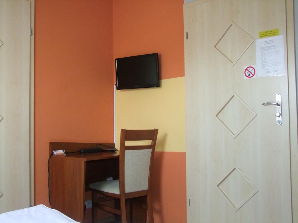 Warnenczyka 85A Bezplatny Parking, Faktura, Prywatna Lazienka, Klimatyzacja Rzeszów Εξωτερικό φωτογραφία